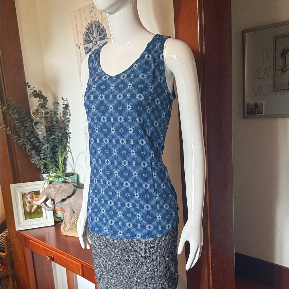 NWT Eddie Bauer size small Blue Patterned Women's Top